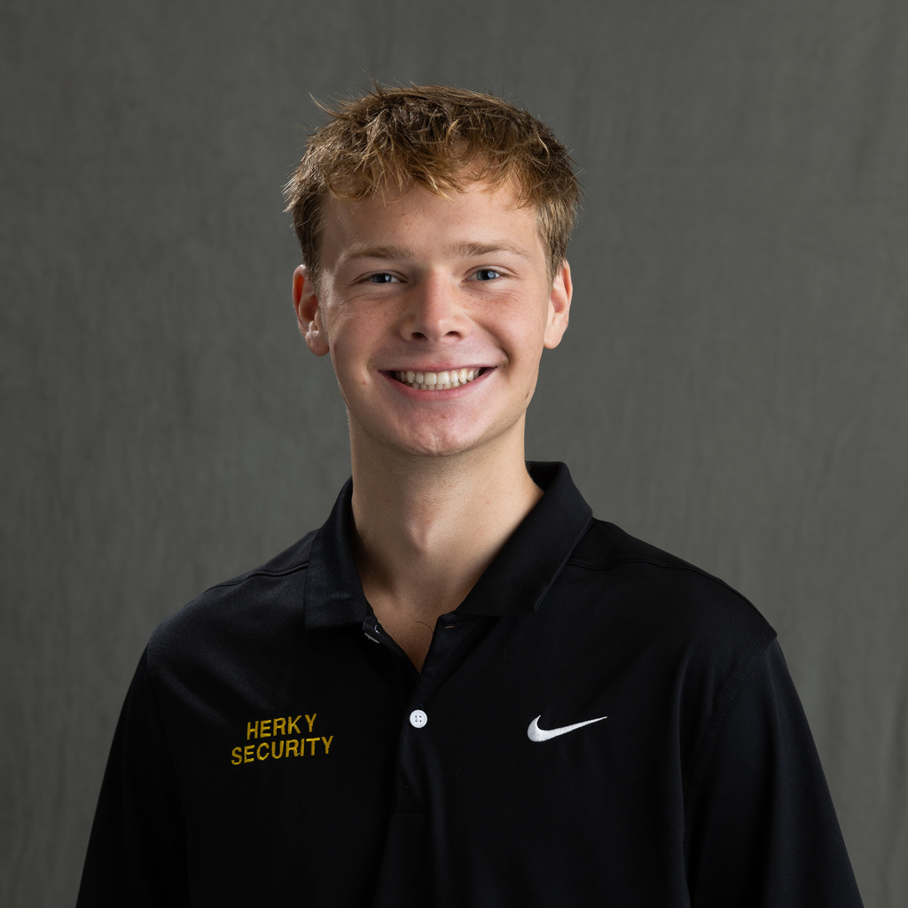 Luke Weeklund headshot