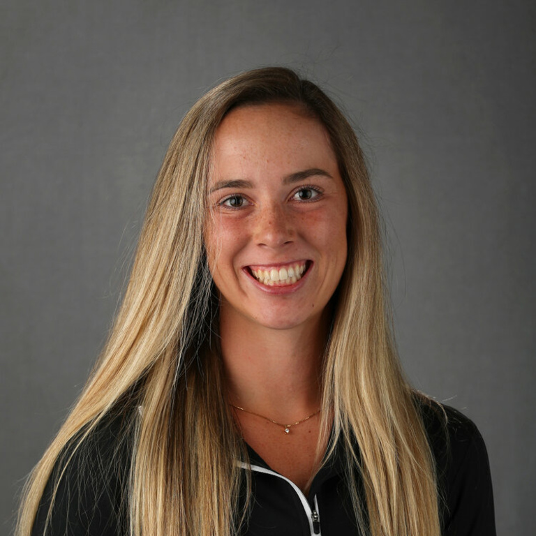 Headshot of Samantha Mannix