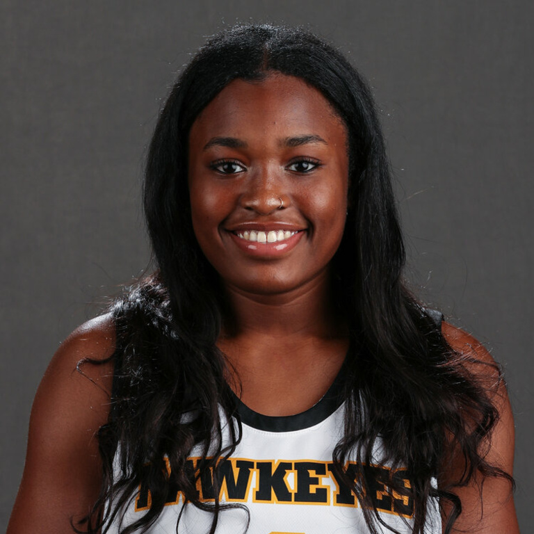 Headshot of Tomi Taiwo